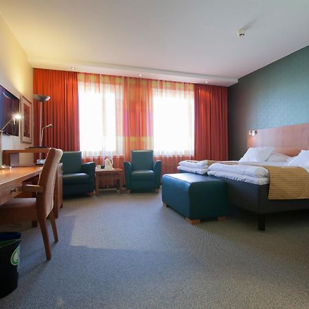 Hotel Oscar Varkaus Buitenkant foto