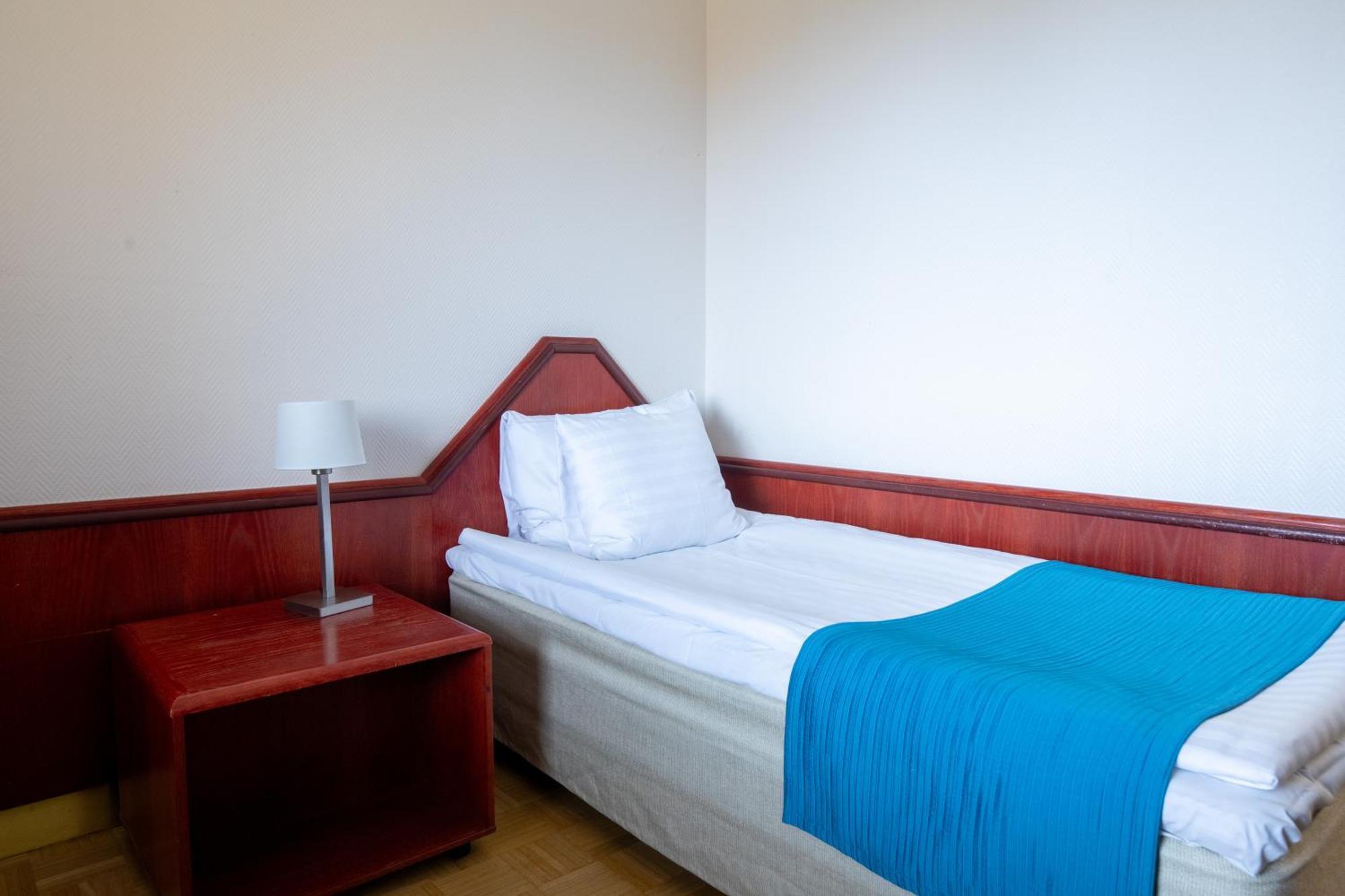 Hotel Oscar Varkaus Kamer foto