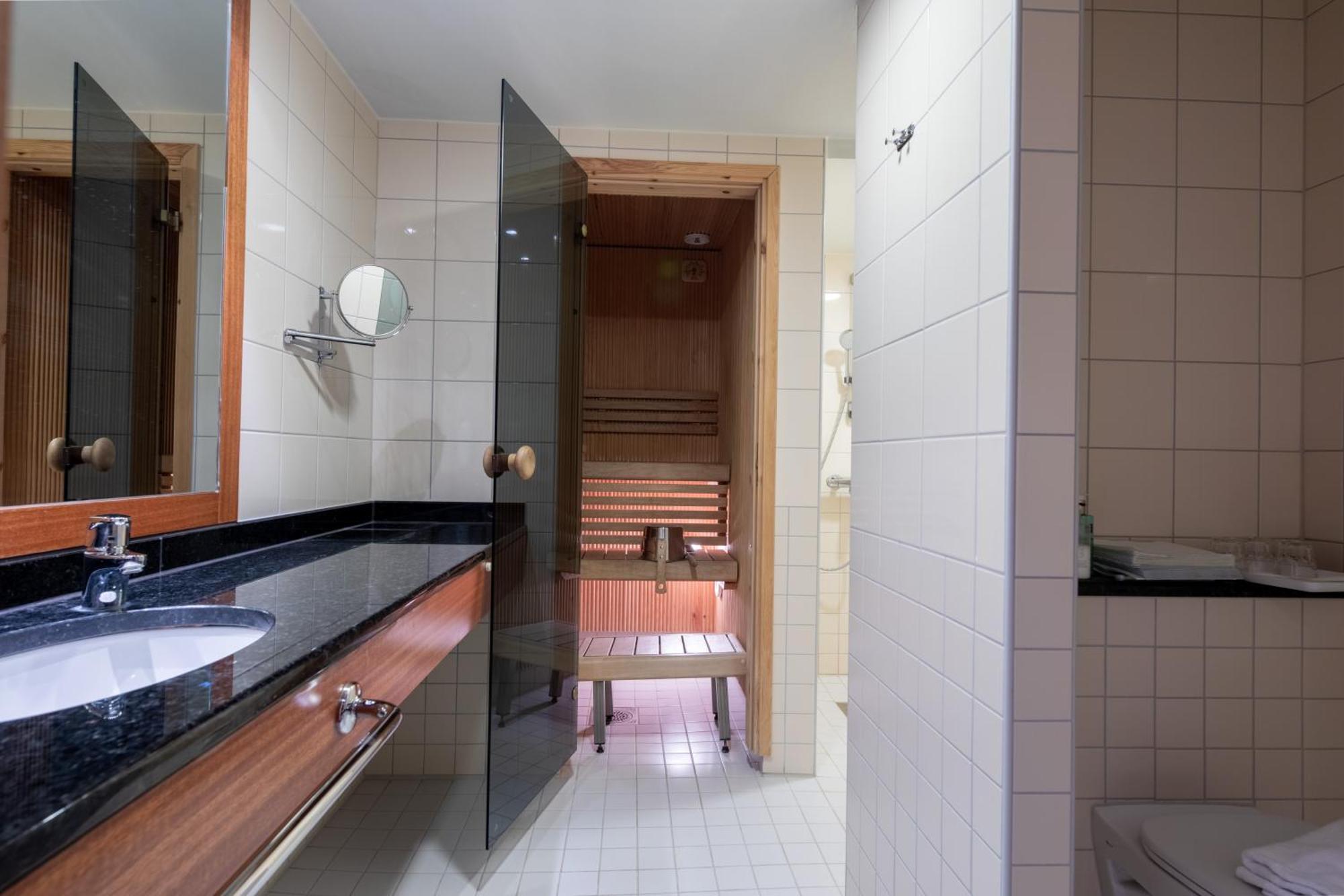Hotel Oscar Varkaus Buitenkant foto