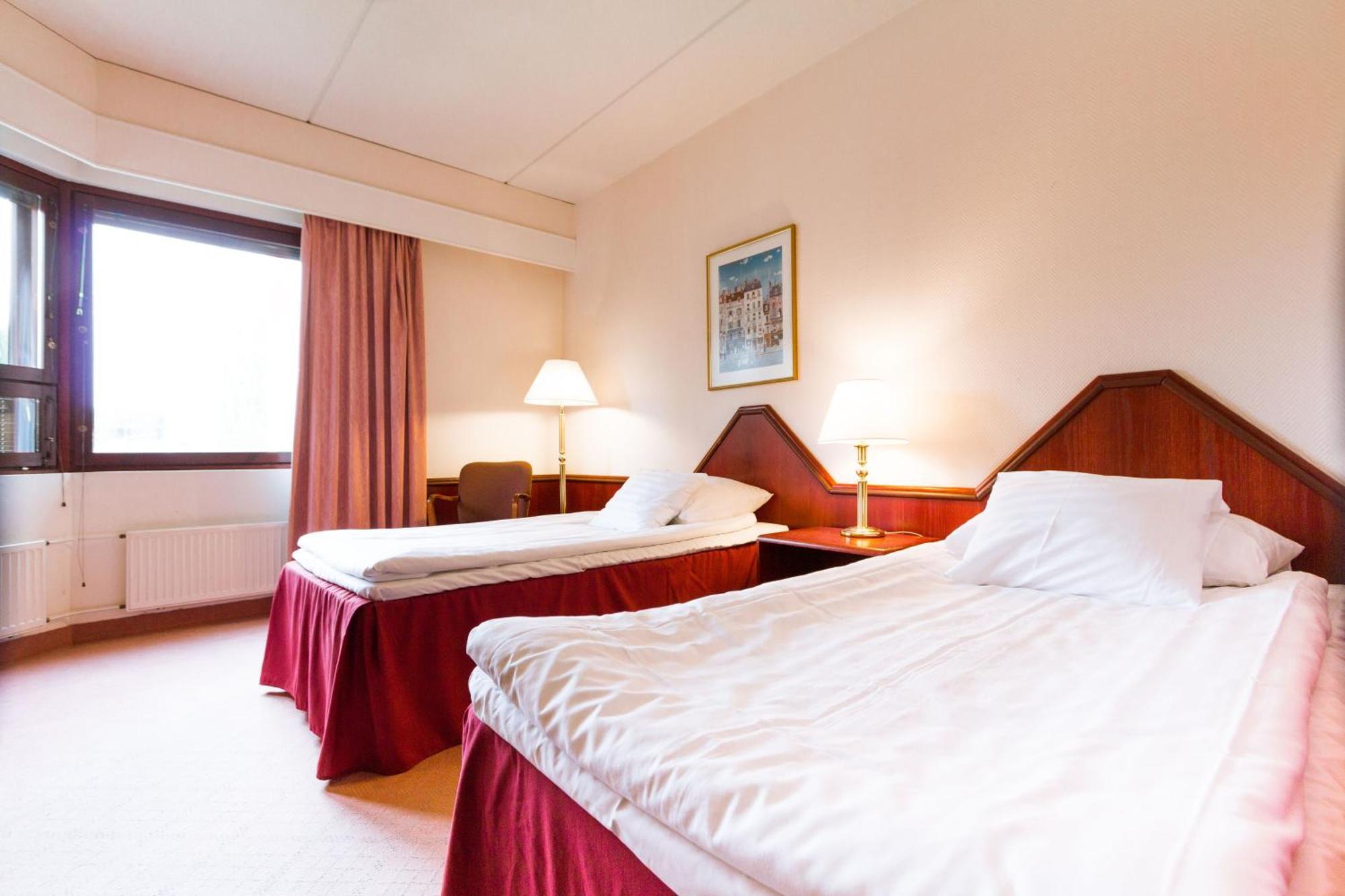 Hotel Oscar Varkaus Kamer foto