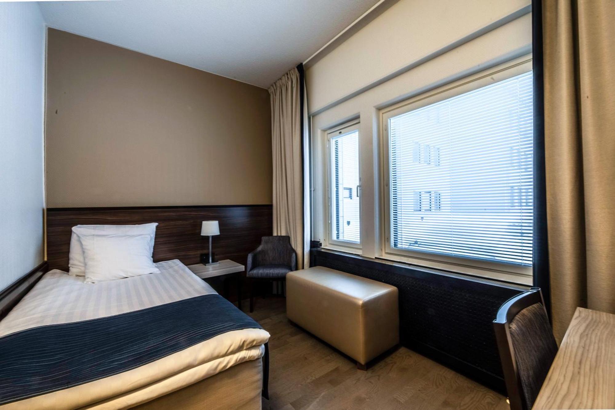 Hotel Oscar Varkaus Kamer foto
