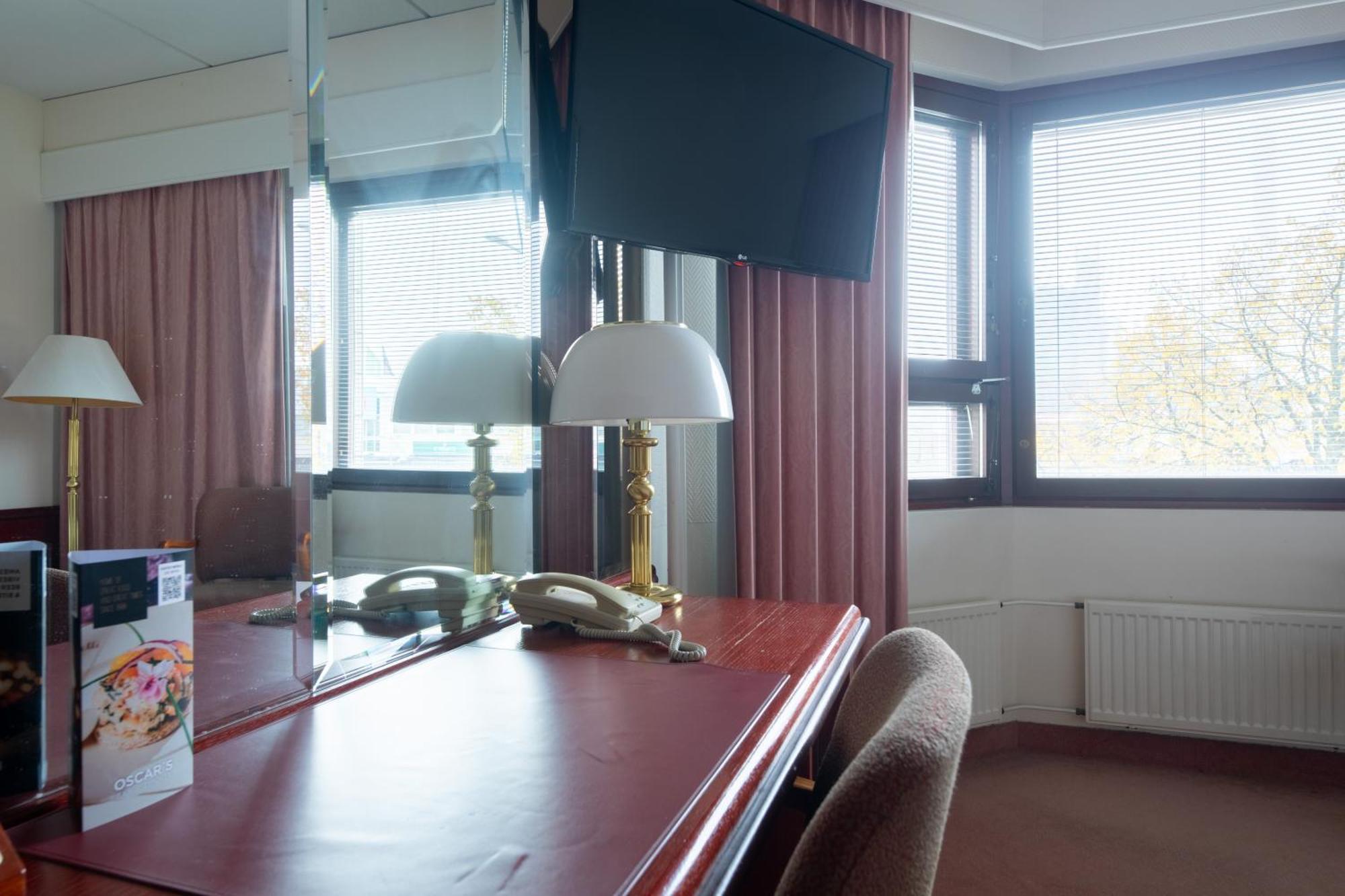 Hotel Oscar Varkaus Kamer foto