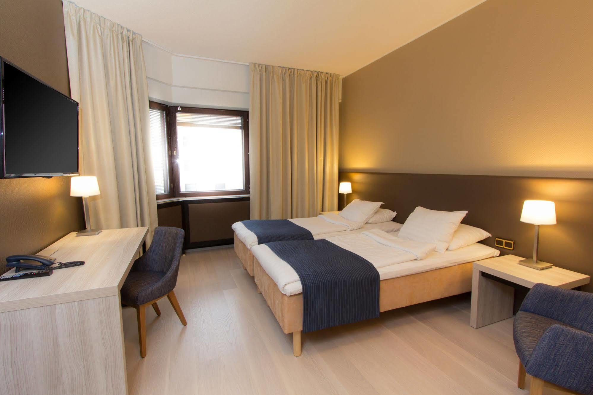 Hotel Oscar Varkaus Buitenkant foto